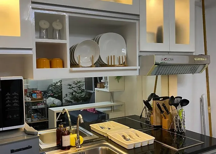Ecn And Staycation By Victoria Bgc Apartment Manila